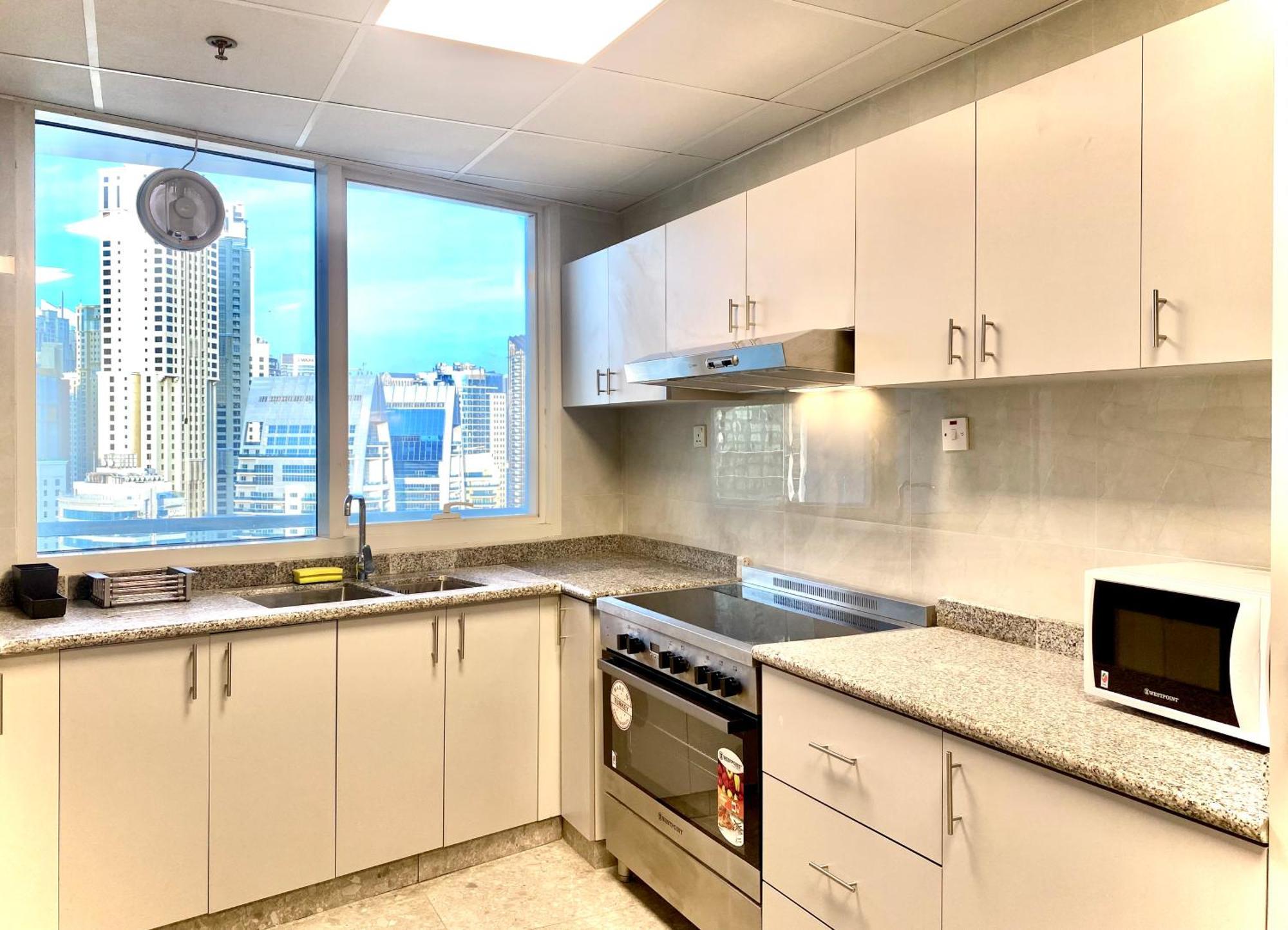 3br Gem With Stunning Views * Dubai