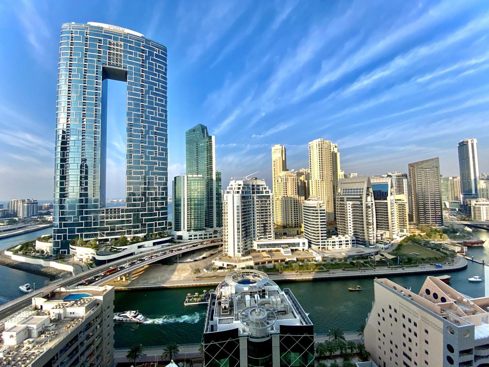 Apartment 3br Gem With Stunning Views Dubai