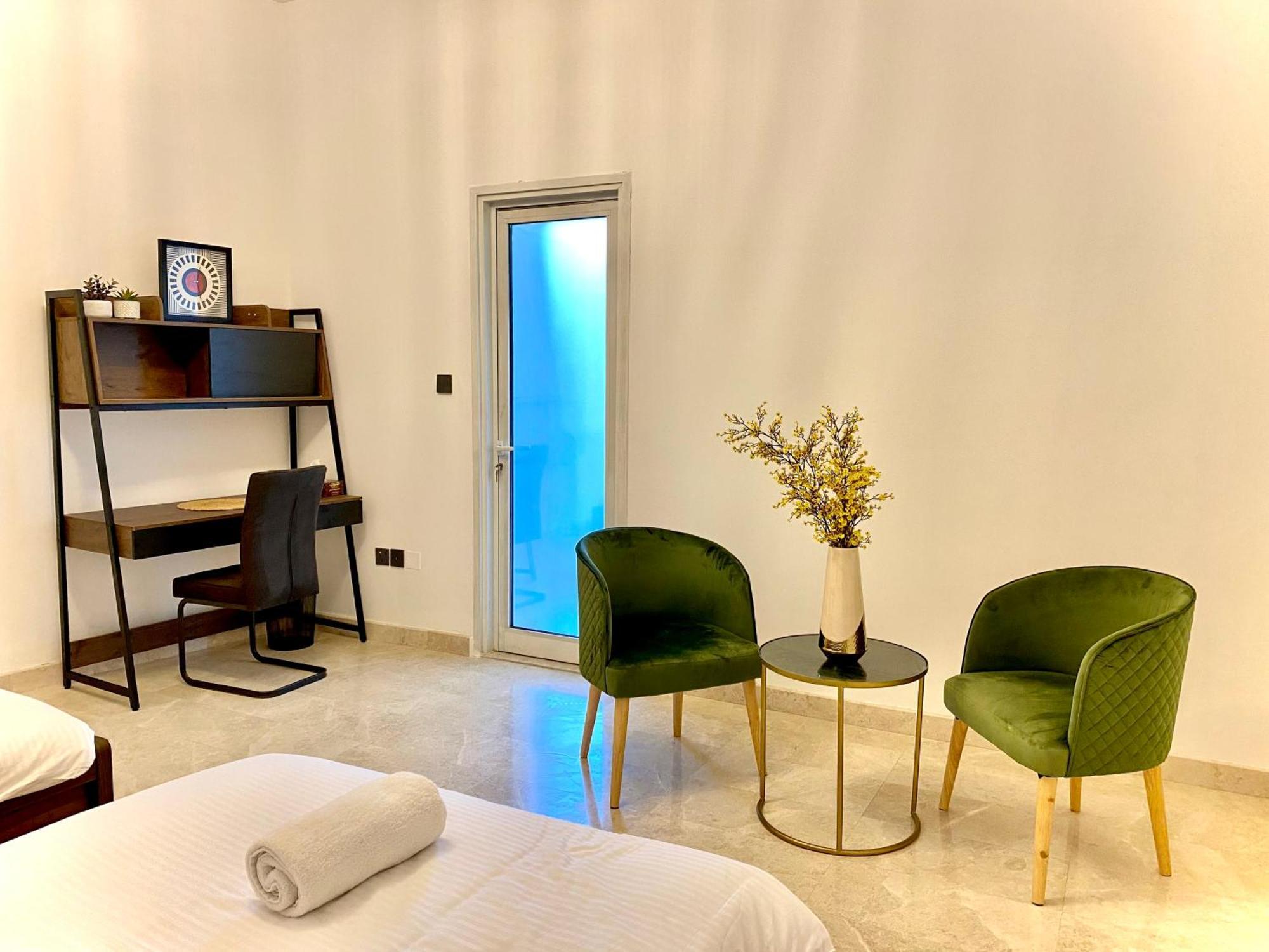 3br Gem With Stunning Views